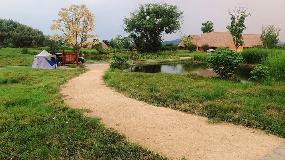 Ecological Superhydrophobic Trail in Liangzhu Ancient City Ruins Park in Hangzhou